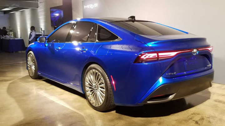 toyota mirai