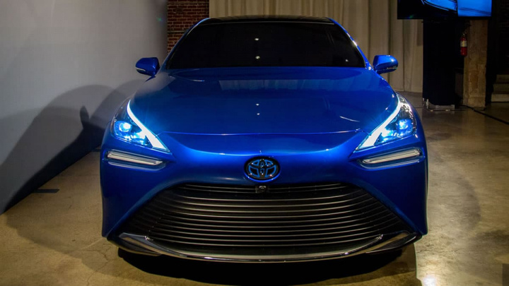 toyota mirai 2020