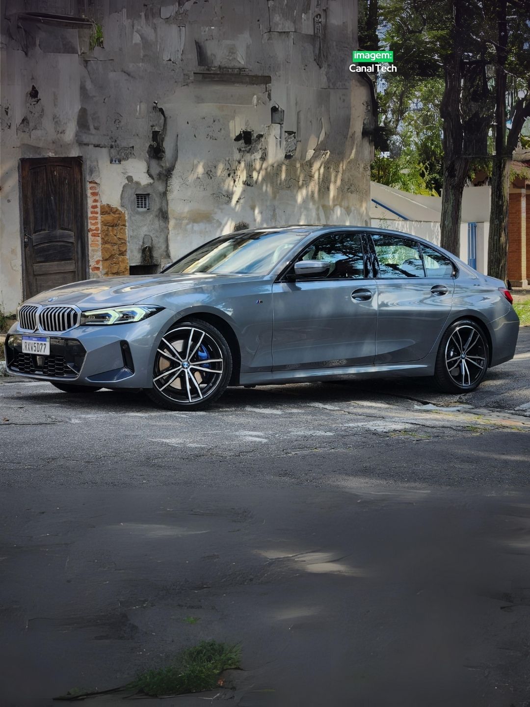 BMW dá adeus à tradição: fim da letra "i" nos nomes de carros a combustão
