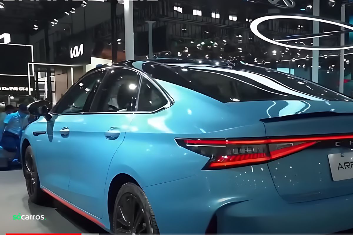 PESADELO DO COROLLA! Novo sedan da Chery Causa euforia no mercado