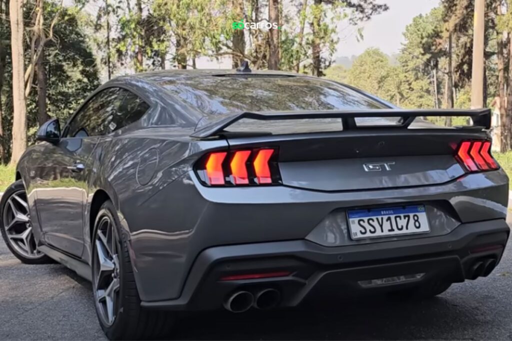 Ford Mustang GT 2025 Potência Imbatível por Metade do Preço de um