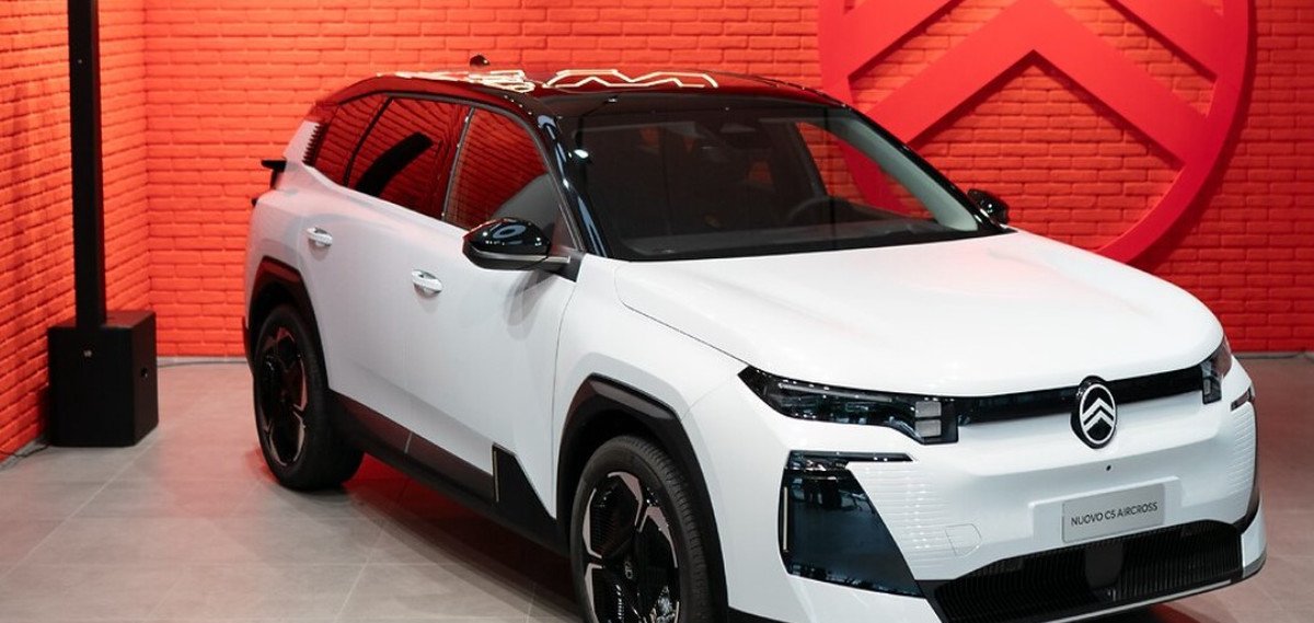 Citroën C5 Aircross passa a oferecer versão Plug-In Hybrid 195 Automatic na Europa - Imagem do artigo