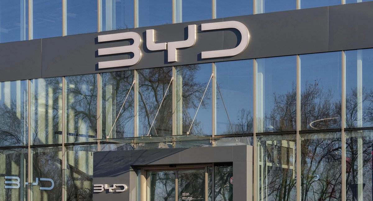 Concessionárias ligadas à Stellantis aderem à BYD e elevam tensão na Alemanha - Imagem do artigo