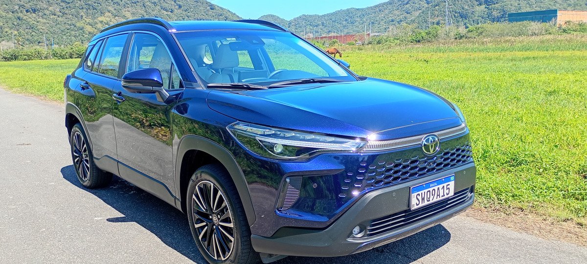 Toyota apresenta Corolla Cross 2026 nos EUA com ajustes visuais, mais tecnologia e preço inicial de US$ 26.130 - Imagem do artigo