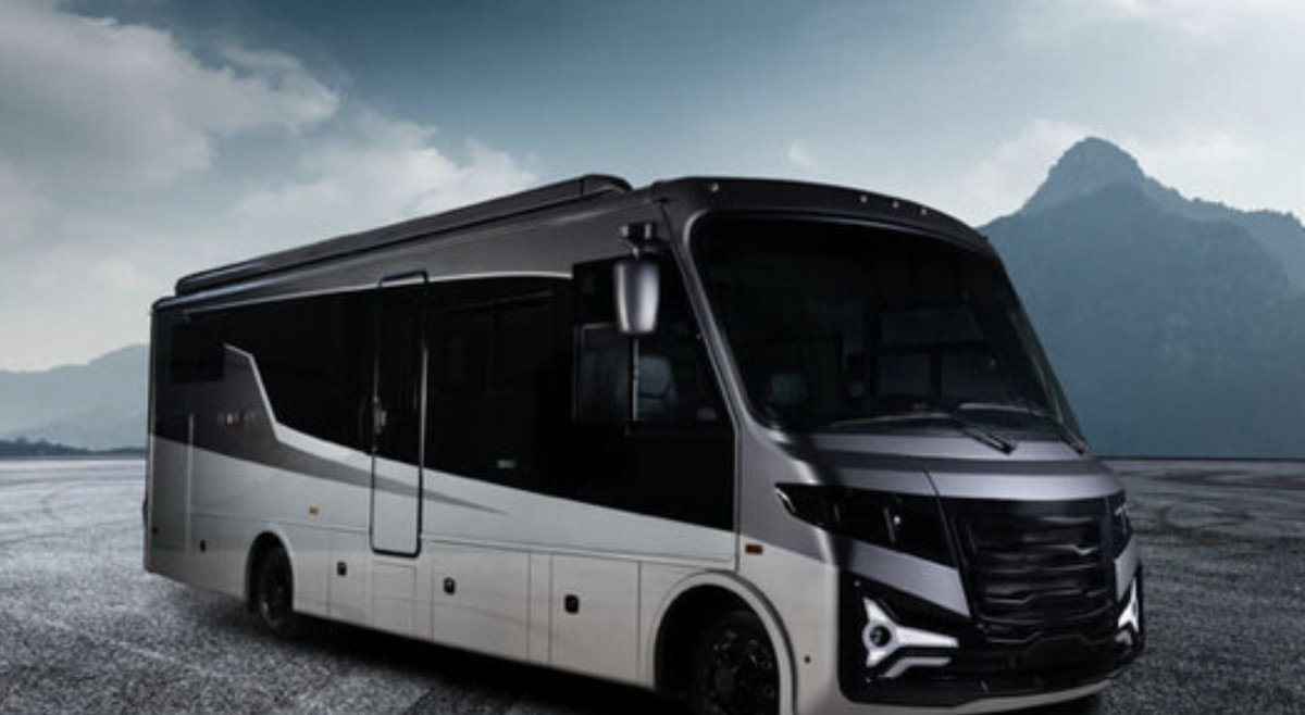 Entegra Coach lança Embark EREV, primeiro motorhome Classe A elétrico com extensor a gasolina, disponível para aluguel em 2026 - Imagem do artigo