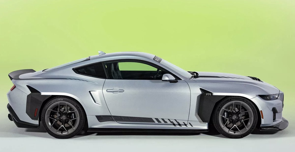 Mustang RTR Spec 5 estreia com 870 cv e preço próximo ao de um Porsche 911 - Imagem do artigo