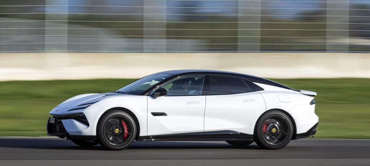 Lotus leva Emira, Eletre e Emeya a tour pela Itália para celebrar nova fase - Imagem do artigo