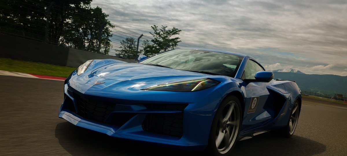 Corvette E-Ray estreia como primeiro híbrido da linha e alcança 0 a 100 km/h em menos de 2,5 s - Imagem do artigo