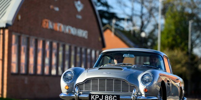 Aston Martin DB5 renasce após quase meio século guardado na garagem - Imagem do artigo