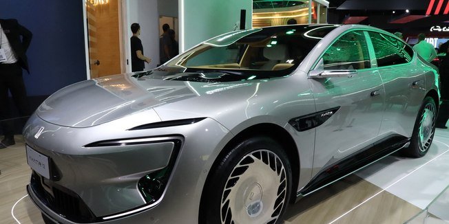 Avatr 12 recebe versão com tração integral e 955 cv após atualização na China - Imagem do artigo